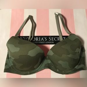 Victorias Secret PINK Wear Everywhere T-Shirt Lightly Lined Bra Green 32C Camo